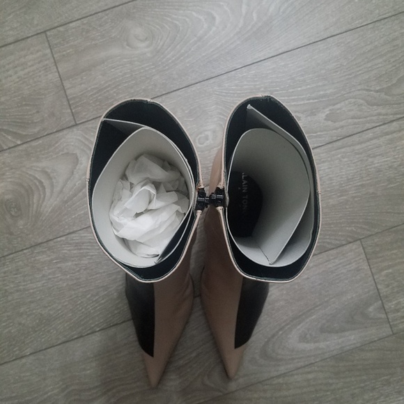 Alain Tondowski Paris Cream/Black Boots - Picture 8 of 8